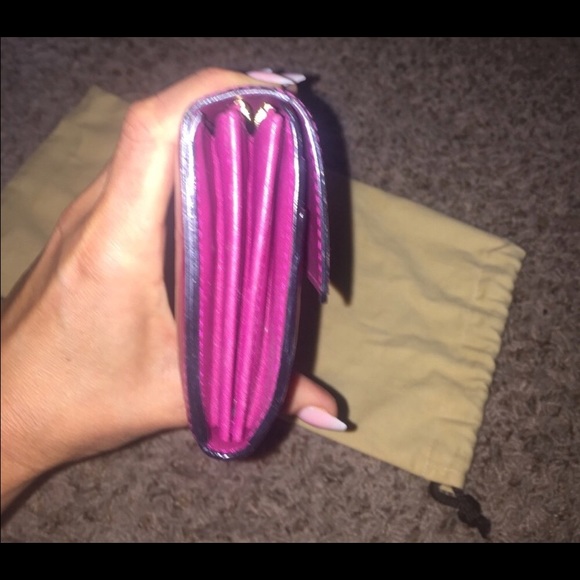 Louis Vuitton wallet 100% authenticate - Picture 4 of 6